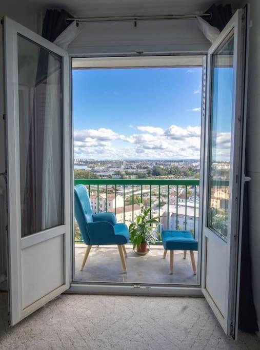 Renovated 2-Bed Apartment 2 Min From Lyon Улан Екстериор снимка